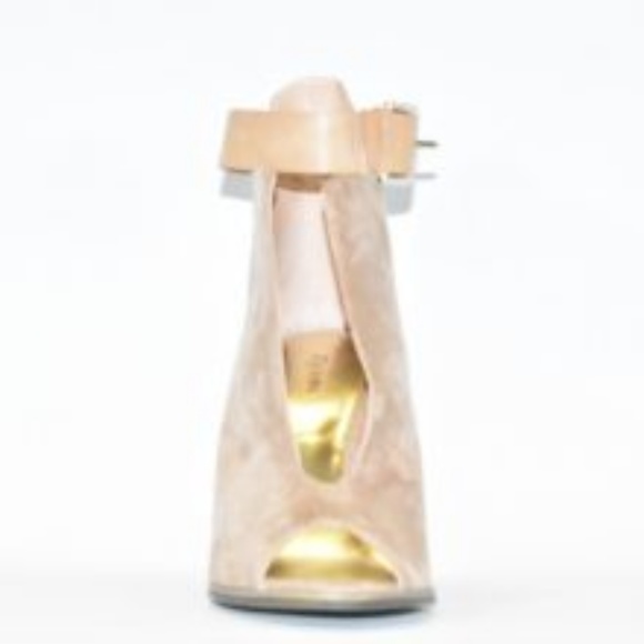 Strut - Picture 2 of 5